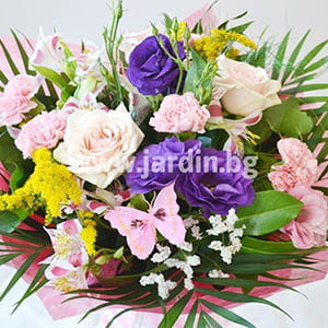 Защо розите и карамфилите правят красив букет - Красиви цветя от бутик Жардин